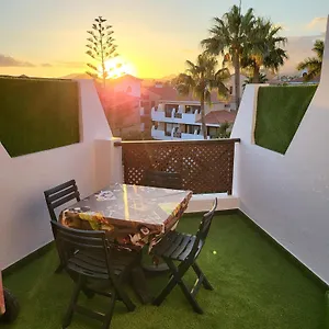 Moderno Y Luminoso Atico Con Vistas Y Piscina Apartamento